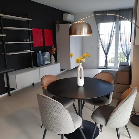 Eleganza Apartman *